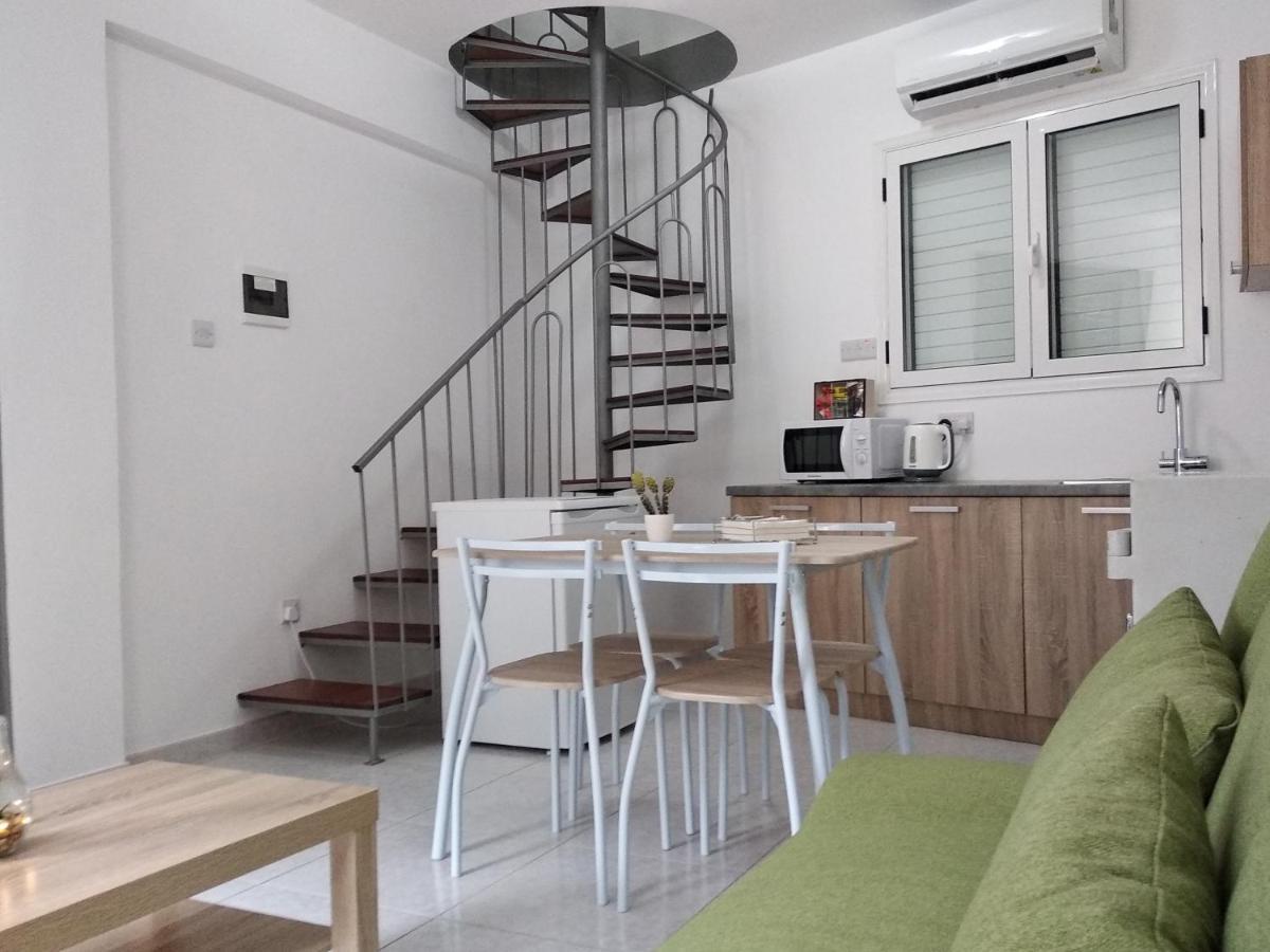 Cozy Place In The Heart Of Harbor Apartment Paphos Exterior photo