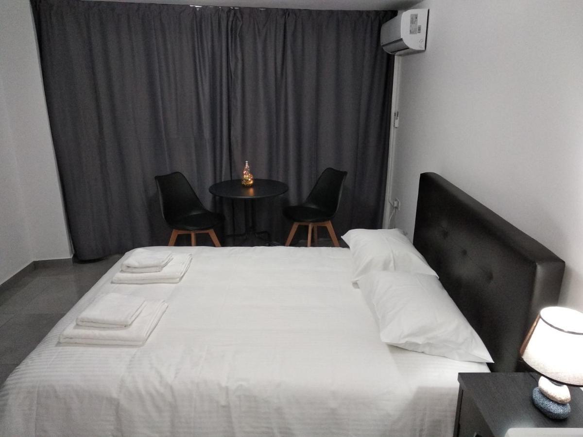 Cozy Place In The Heart Of Harbor Apartment Paphos Exterior photo